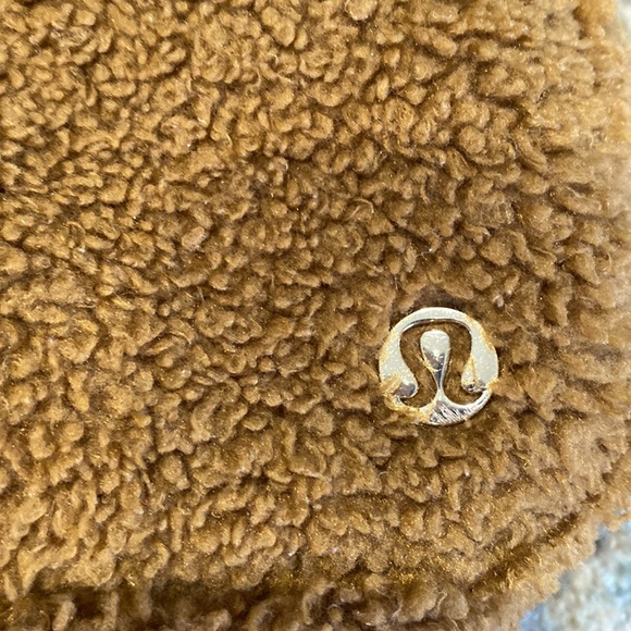 Lululemon Everywhere Belt Bag - Sherpa Burnt Caramel - Picture 4 of 13